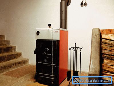 Cazane automate cu combustibil solid cu două circuite