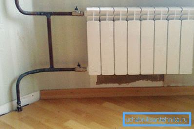 Bypass și 2 robinete vă permit să opriți complet radiatorul din sistem, dacă este necesar Bypass și 2 robinete vă permit să opriți complet radiatorul din sistem, dacă este necesar