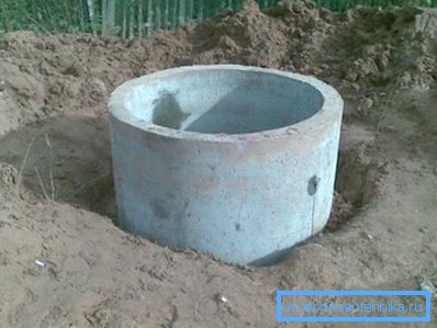 Inelul de beton trebuie să fie pregătit pentru finisare. Inelul de beton trebuie să fie pregătit pentru finisare.