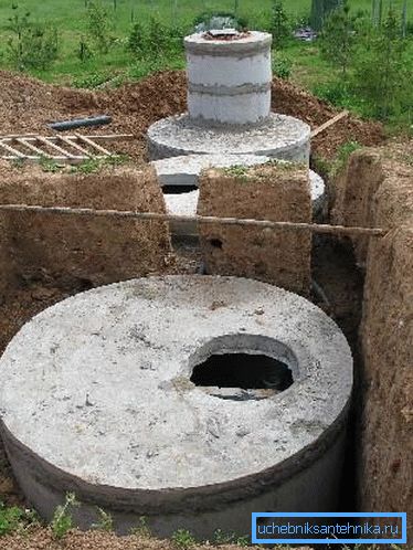 Structurile de beton au de obicei dimensiuni mari. Structurile de beton au de obicei dimensiuni mari.