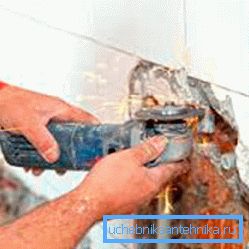 Bulgara va ajuta sa faceti un perete in perete si sa eliminati materiale vechi de finisare. Bulgara va ajuta sa faceti un perete in perete si sa eliminati materiale vechi de finisare.