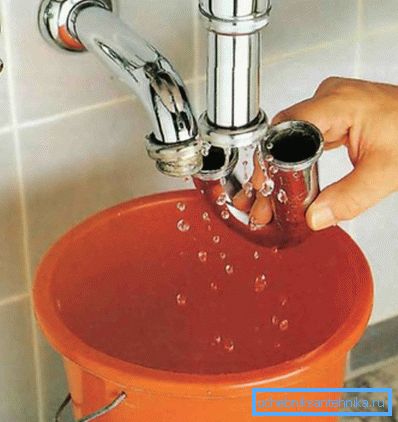 Curățarea sifonului tubular