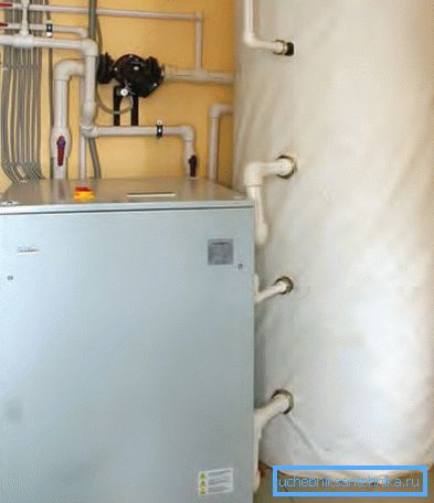 Un acumulator de căldură poate fi utilizat pentru stabilizarea temperaturii apei curente.