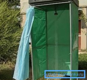 Pentru acest design, nu este necesară o fundație serioasă.