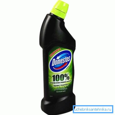 Domestos este una dintre cele mai cunoscute și eficiente opțiuni pentru acest grup de produse.
