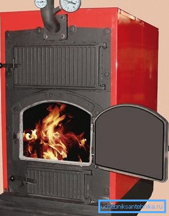 Lemnul de foc este unul dintre cele mai utilizate tipuri de combustibil din Rusia.