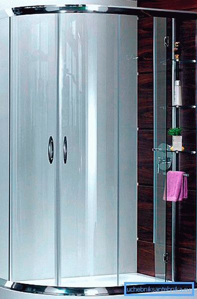 Un duș cu o bază redusă de 120 cm cu 80 cm - ideal pentru persoanele în vârstă Un duș cu o bază redusă de 120 cm cu 80 cm - ideal pentru persoanele în vârstă