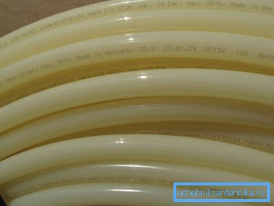 Elasticitatea materialului permite livrarea în bobine. Elasticitatea materialului permite livrarea în bobine.