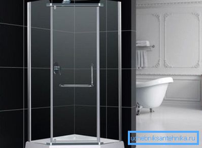Cameră elegantă cu 5 unghiuri de duș Cameră elegantă cu 5 unghiuri de duș