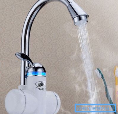Un alt mod de combinare a apei și a electricității este un mixer electric de încălzire a apei. Un alt mod de combinare a apei și a electricității este un mixer electric de încălzire a apei.