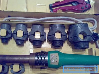 Un alt tip de fier de lipit, care este adesea folosit pentru a lucra cu materialul firmei unui anumit producător
