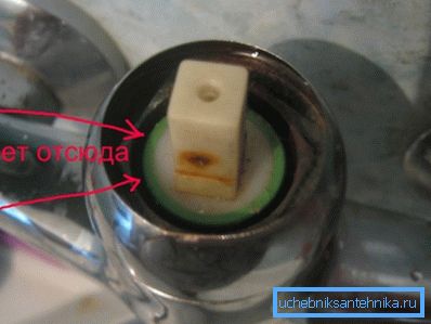 Dacă se detectează defecțiuni în mecanismul de blocare, este mai bine să îl înlocuiți complet.