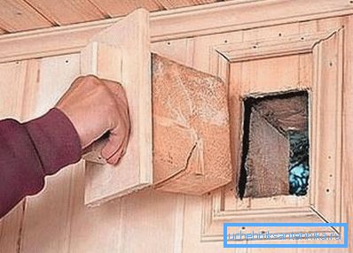 Ventilația naturală într-o baie de lemn face-o singură Ventilația naturală într-o baie de lemn face-o singură