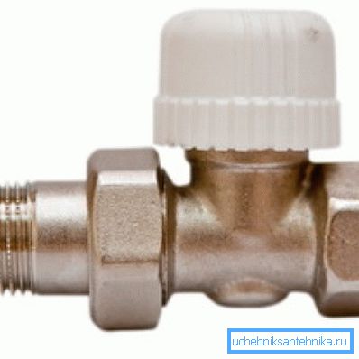 Aceasta este o supapă de radiator sub capul termic.