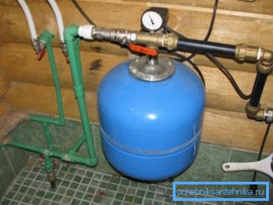 Acumulator în sistemul de alimentare cu apă
