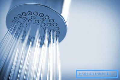 Apă caldă de la duș Apă caldă de la duș