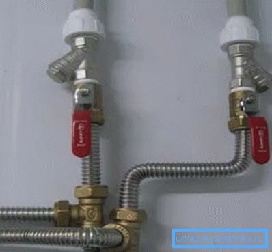 Apă caldă și rece din onduleuri inoxidabile Apă caldă și rece din onduleuri inoxidabile