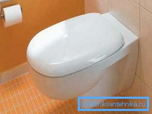 Tabletele efervescent disponibile pot fi aruncate în vasul toaletei.