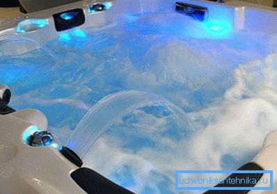 Utilizarea unui jacuzzi sau a unei hidromasage necesită cel puțin patru presiuni în bară în sistemul de alimentare cu apă Utilizarea unui jacuzzi sau a unei hidromasage necesită cel puțin patru presiuni în bară în sistemul de alimentare cu apă