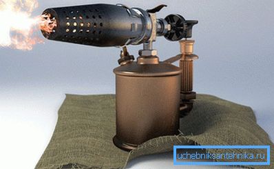Folosind un blowtorch Folosind un blowtorch