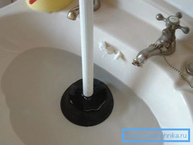 Utilizarea unui piston