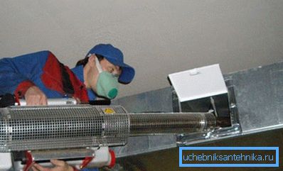 Praful și murdăria vor ieși din această gaură.