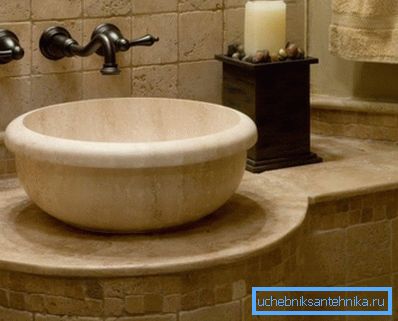 Produsele din materiale naturale au un aspect destul de original.