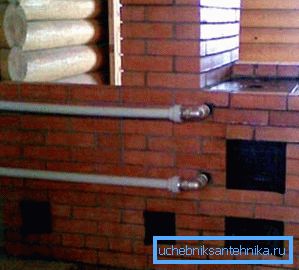 Schimbătorul de căldură adăugat la soba regulată