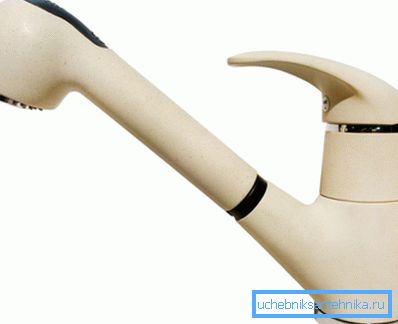 Produsele ceramice au un aspect destul de original și se potrivesc aproape în orice interior.