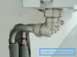 Valva pentru conexiunea radiatorului inferior previne situațiile de urgență Valva pentru conexiunea radiatorului inferior previne situațiile de urgență