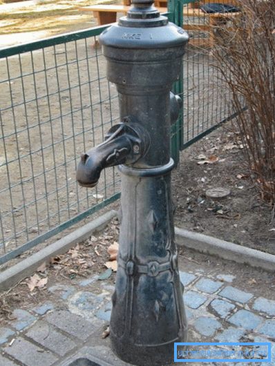 Coloană veche de o sută de ani în Austria Coloană veche de o sută de ani în Austria