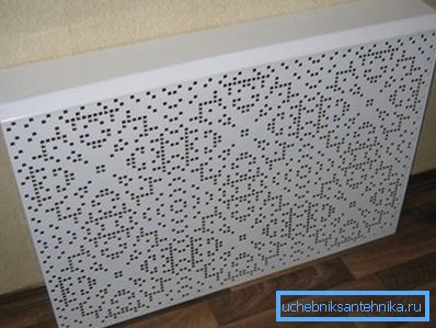 Cutie cu perforare decorativă