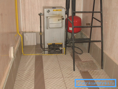 Cazanul trebuie amplasat sub nivelul radiatorului