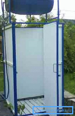 Dus de vară pentru un teren de țară