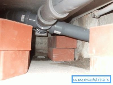 Este mai bine să folosiți plastic sau metal-plastic