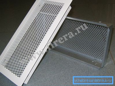 Rafturi metalice perforate pentru radiator.