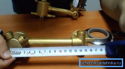 Între axele de 145 mm Între axele de 145 mm