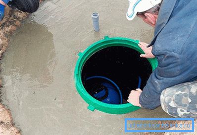 Instalarea de echipamente într-un cazan din plastic pentru sonde Instalarea de echipamente într-un cazan din plastic pentru sonde