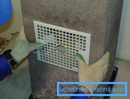 Instalarea grilajului de ventilație este o problemă simplă. Instalarea grilajului de ventilație este o problemă simplă.