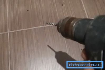 În găurile foto - nete din țiglă În găurile foto - nete din țiglă