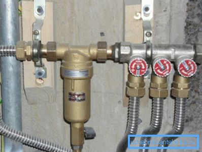 Instalarea fotografiei este realizată de conductele coreene Kofulso. Instalarea fotografiei este realizată de conductele coreene Kofulso.
