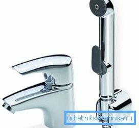 În fotografie: sistemul diferă de un mixer convențional prin faptul că include un capac special de udare cu căptușeală flexibilă În fotografie: sistemul diferă de un mixer convențional prin faptul că include un capac special de udare cu căptușeală flexibilă