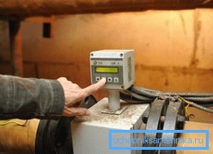 În dispozitivul de fotometrare instalat pe colectorul central