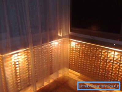 În fotografie - o variantă de decorare a bateriilor cu ecrane de răchită și iluminare din spate