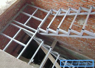 Începerea construcției trebuie precedată de calcule precise. Începerea construcției trebuie precedată de calcule precise.