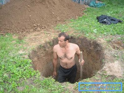 Începem cu o groapă.