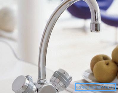 Cea mai cunoscută formă de robinet de amestecare. Cea mai cunoscută formă de robinet de amestecare.