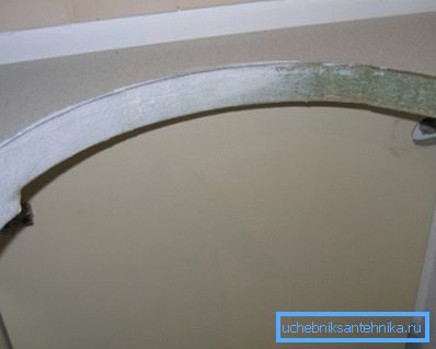 Aplicați materialul de etanșare pentru tăiere. Aplicați materialul de etanșare pentru tăiere.