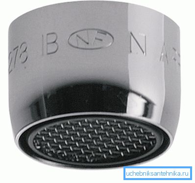 Duză - aerator face fluxul mai volumetric cu debit minim de apă.