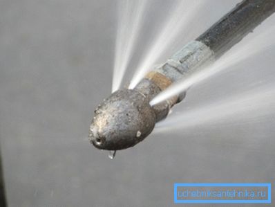 Duză pentru spălarea hidrodinamică